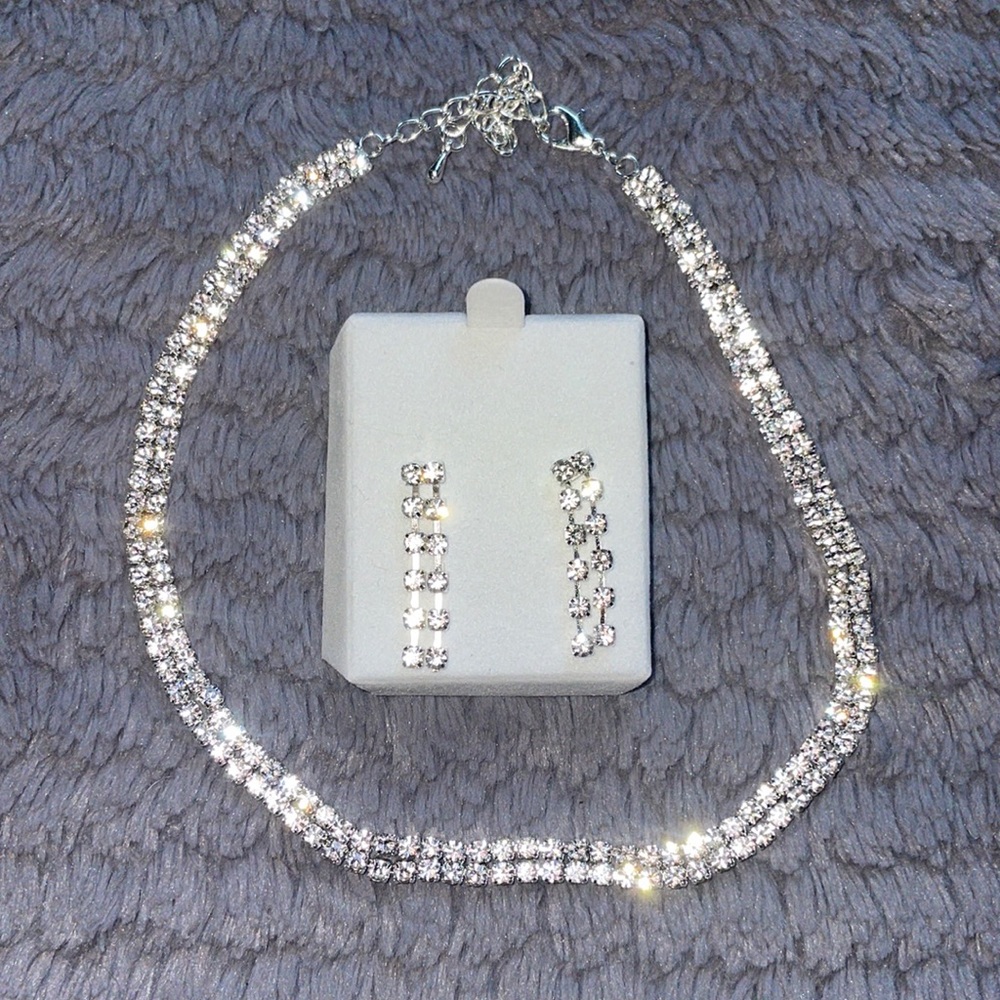 Windsor silver matching earrings and necklace set